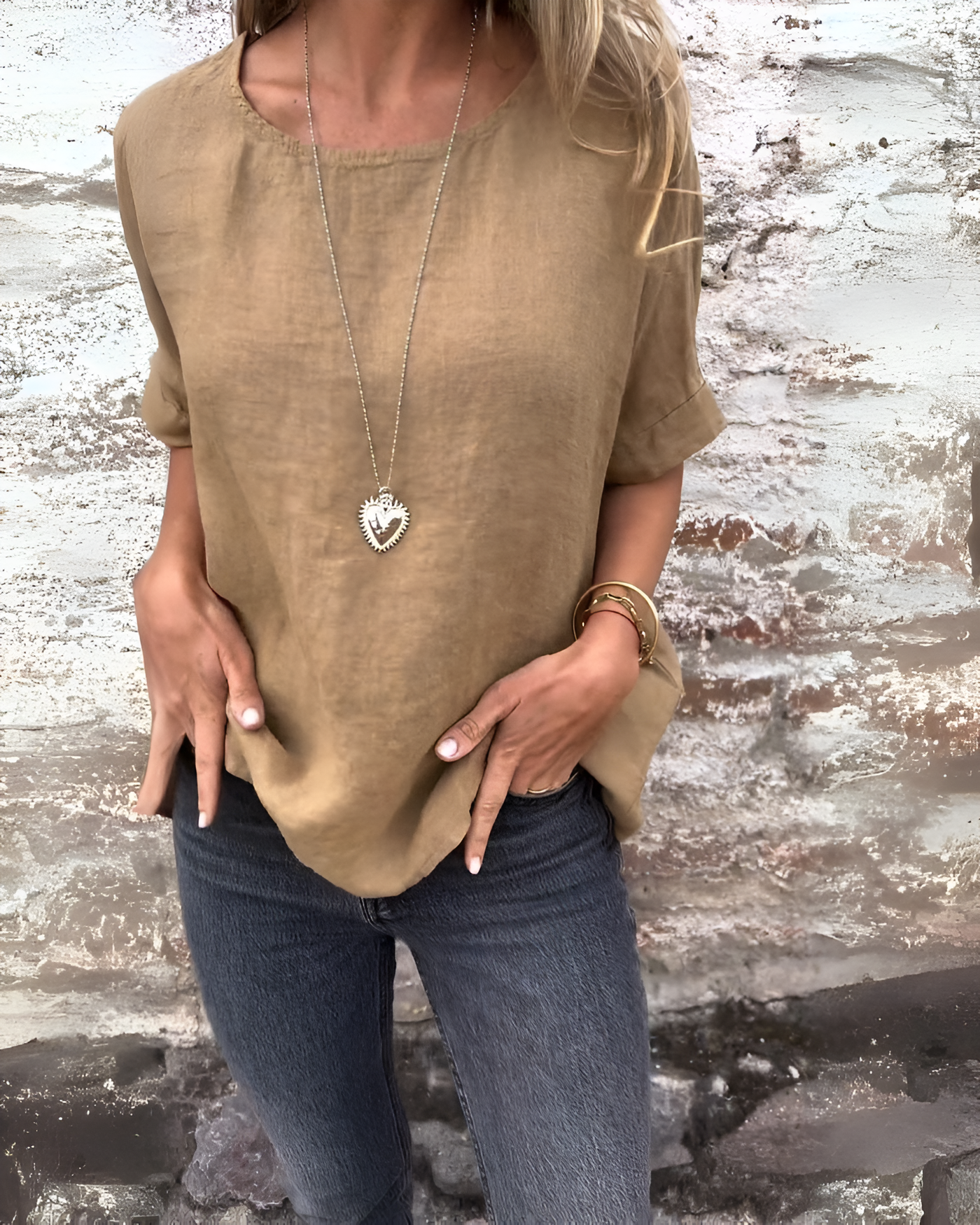 Caroline – Elegant Everyday Tee