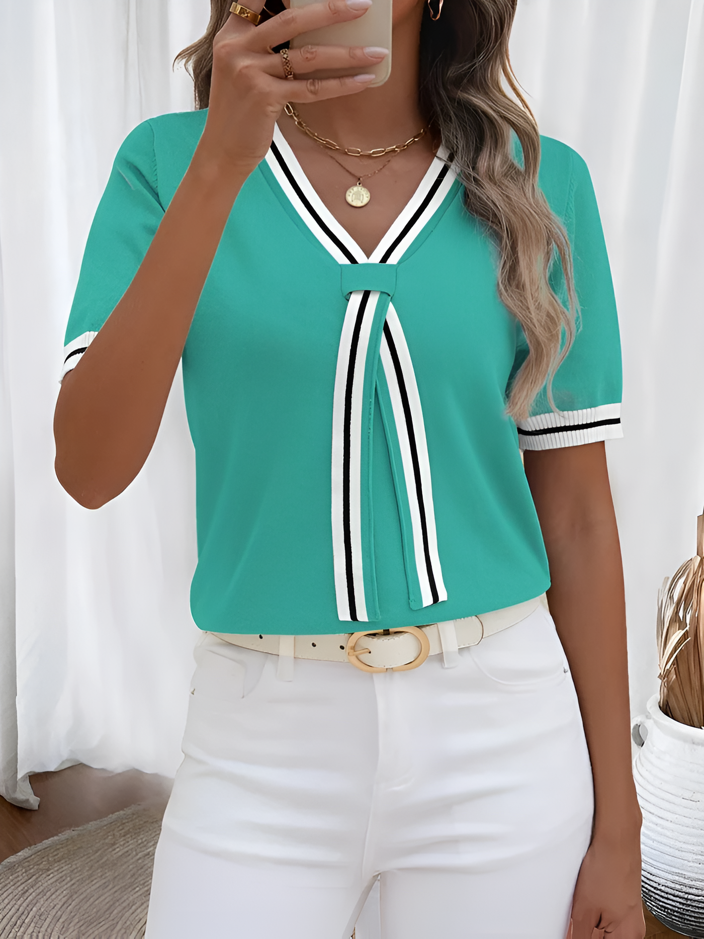 Bethy - Elegant V-Neck Knit Top