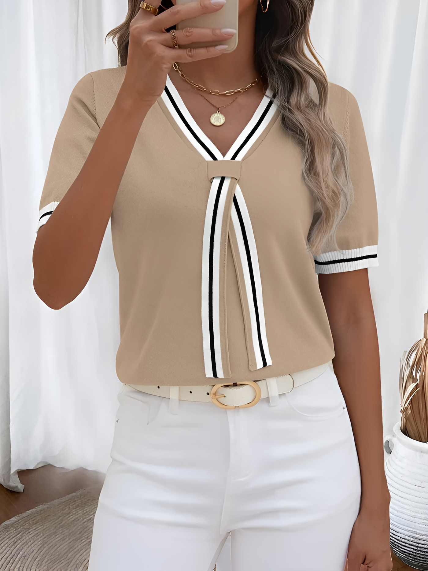 Bethy - Elegant V-Neck Knit Top