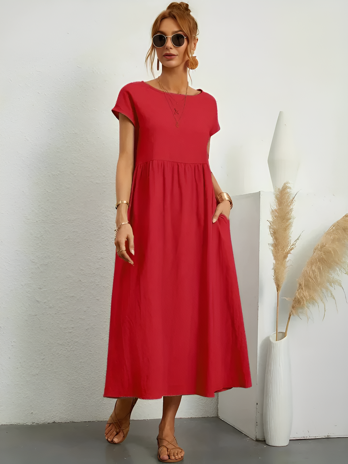 Isabella - Elegant Round Neck Dress