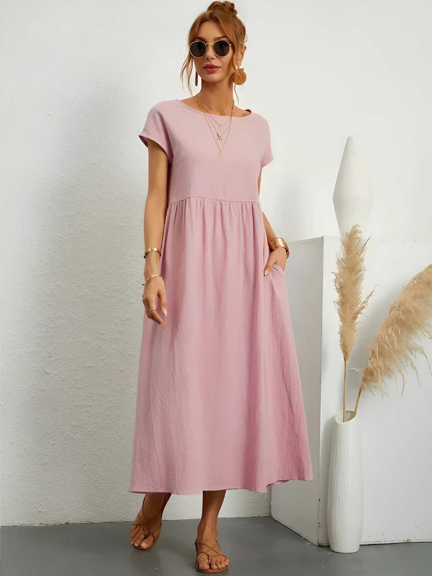 Isabella - Elegant Round Neck Dress