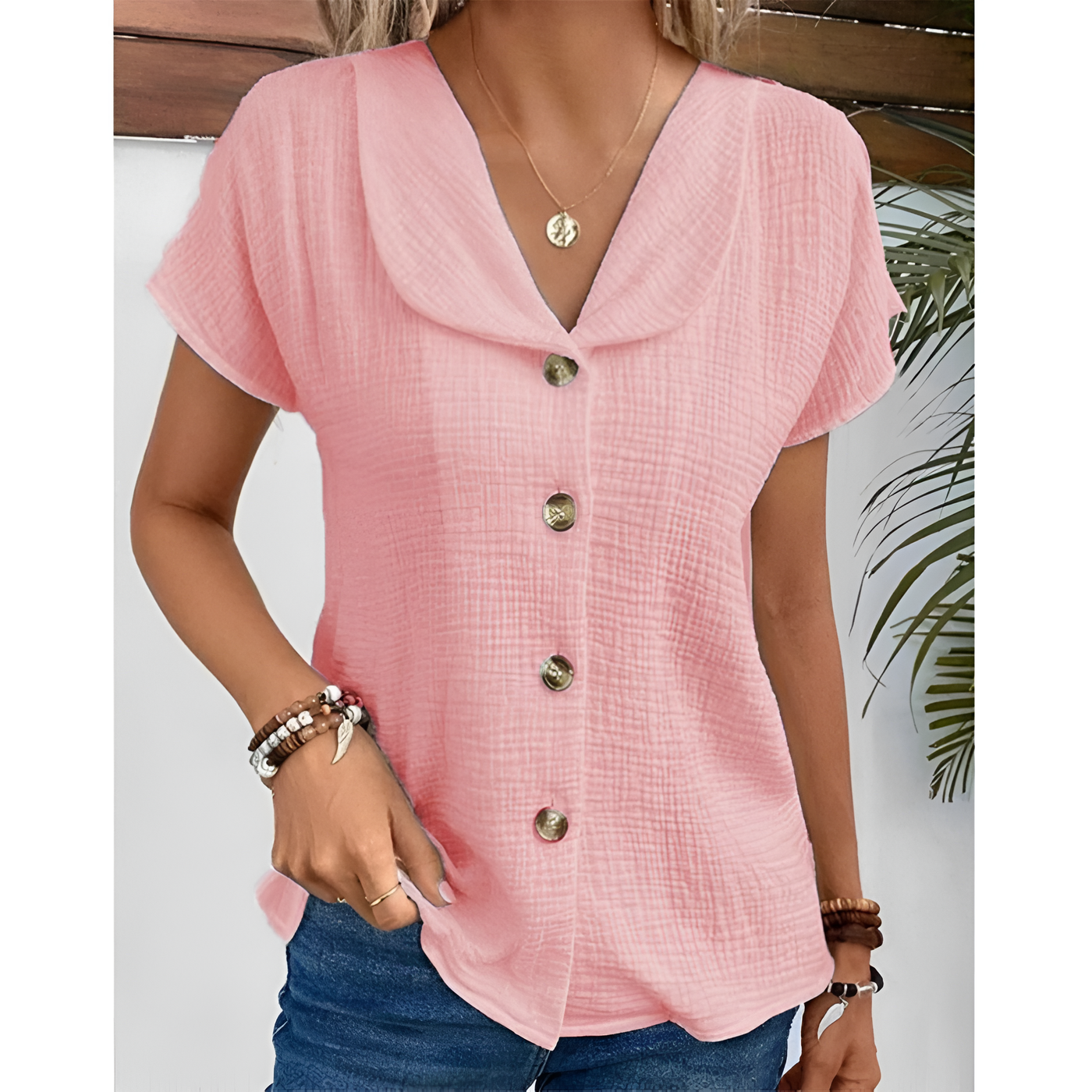 Lilia - Stylish Knit Shirt