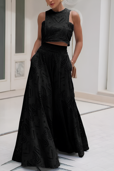 Camilla – Sleeveless Two-Piece Lace Set