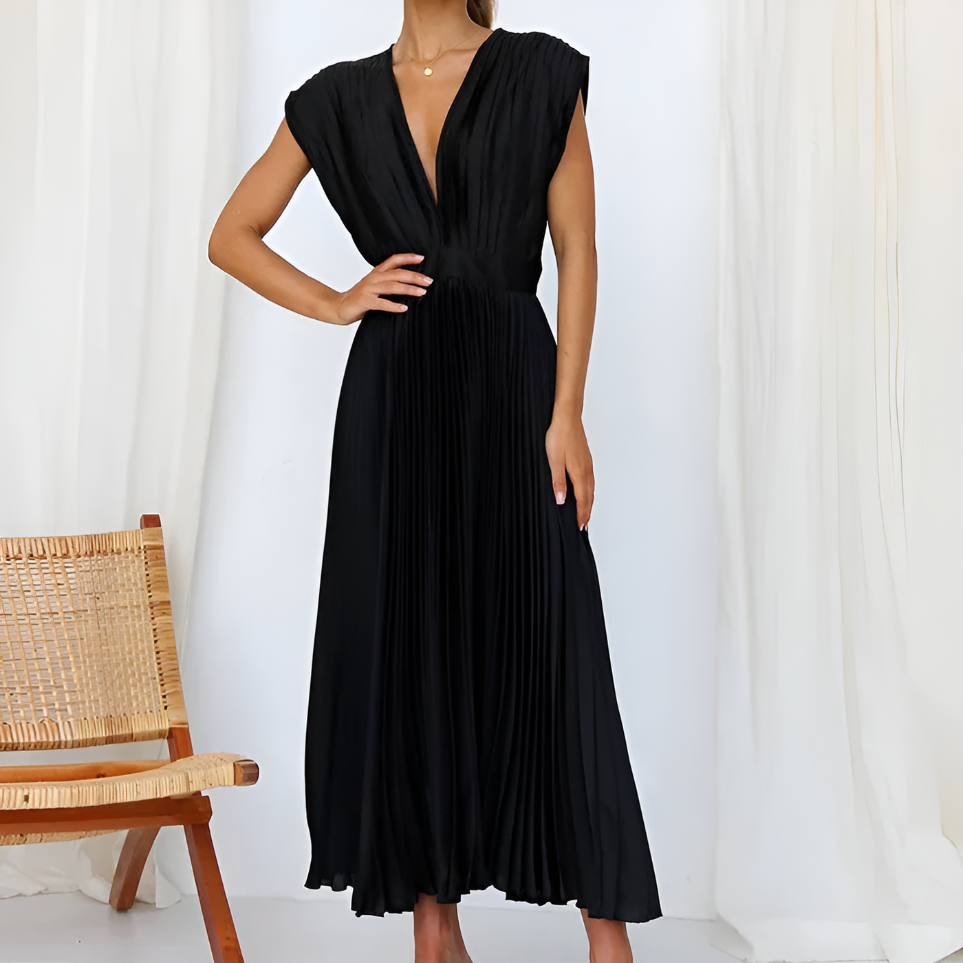 Riley - Sleeveless Pleated Dress