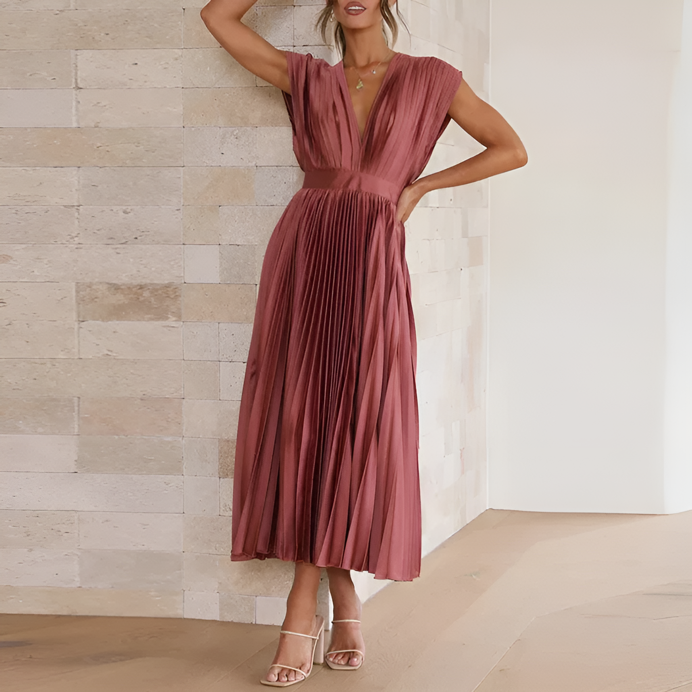 Riley - Sleeveless Pleated Dress