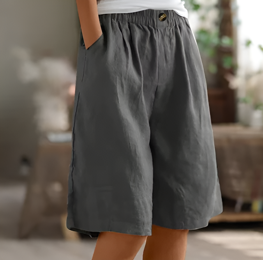 Judith -  Wide Casual Shorts