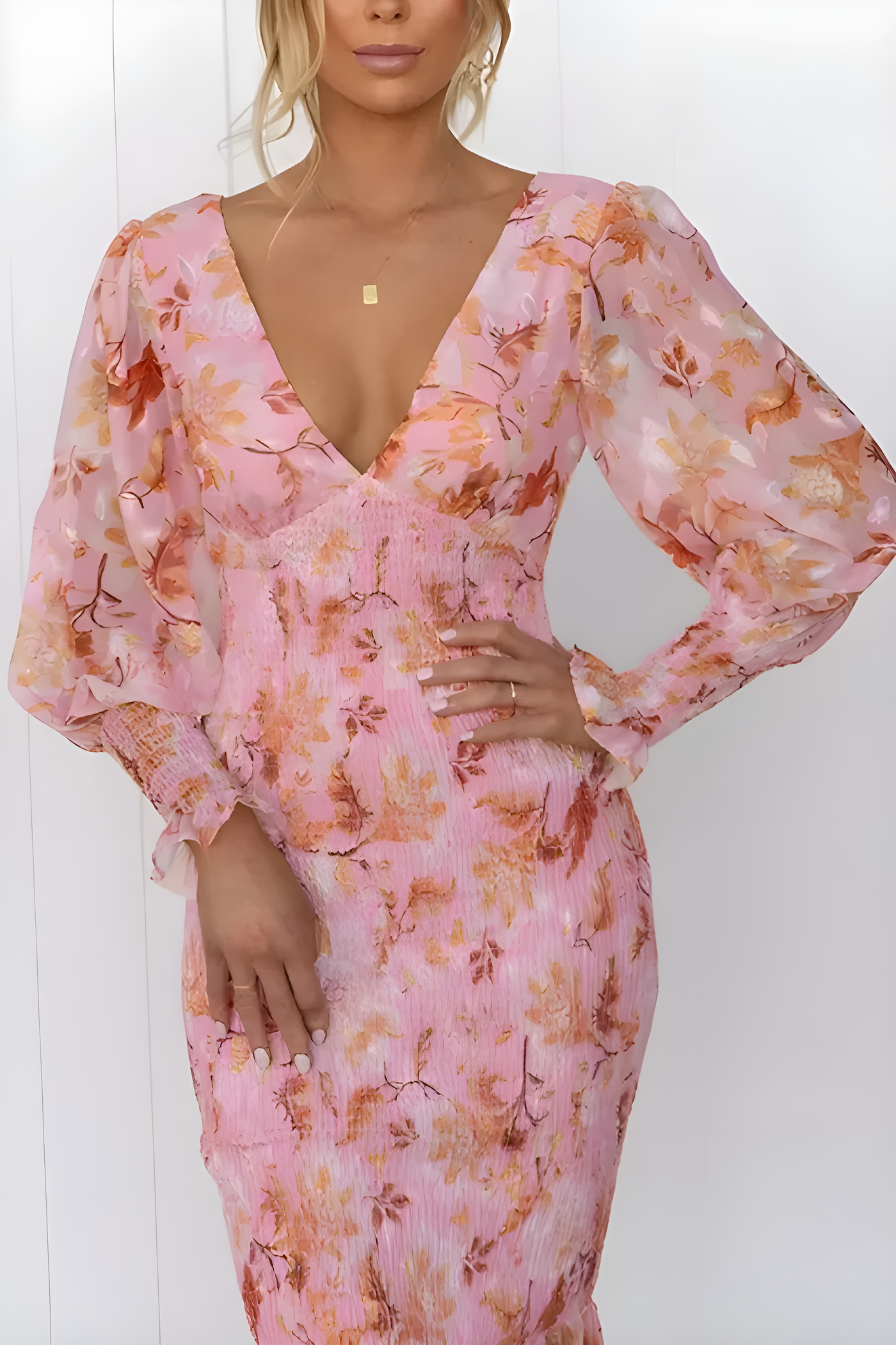 Sophia - Elegant Women's Dress with Timeless Design