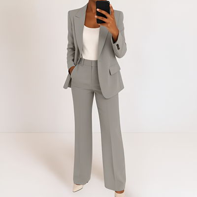 Mandy - Women's Two-Piece Suit