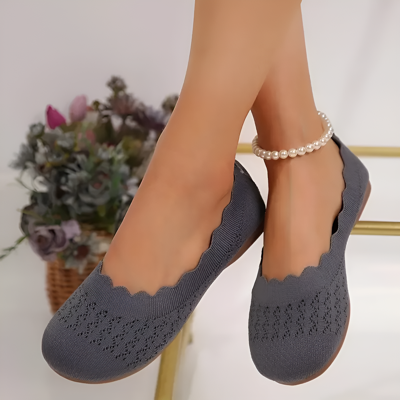 Olivia - Women's Slip-On Wave Lace Detail Round Toe Shoes