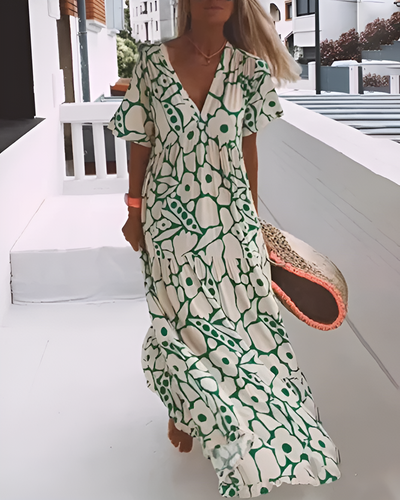 Hilde – Elegant Casual V-Neck Dress