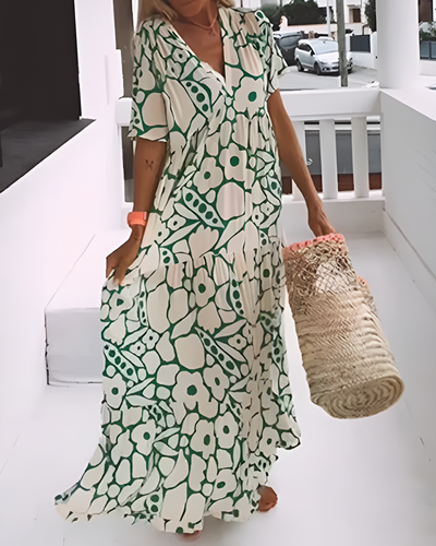Hilde – Elegant Casual V-Neck Dress
