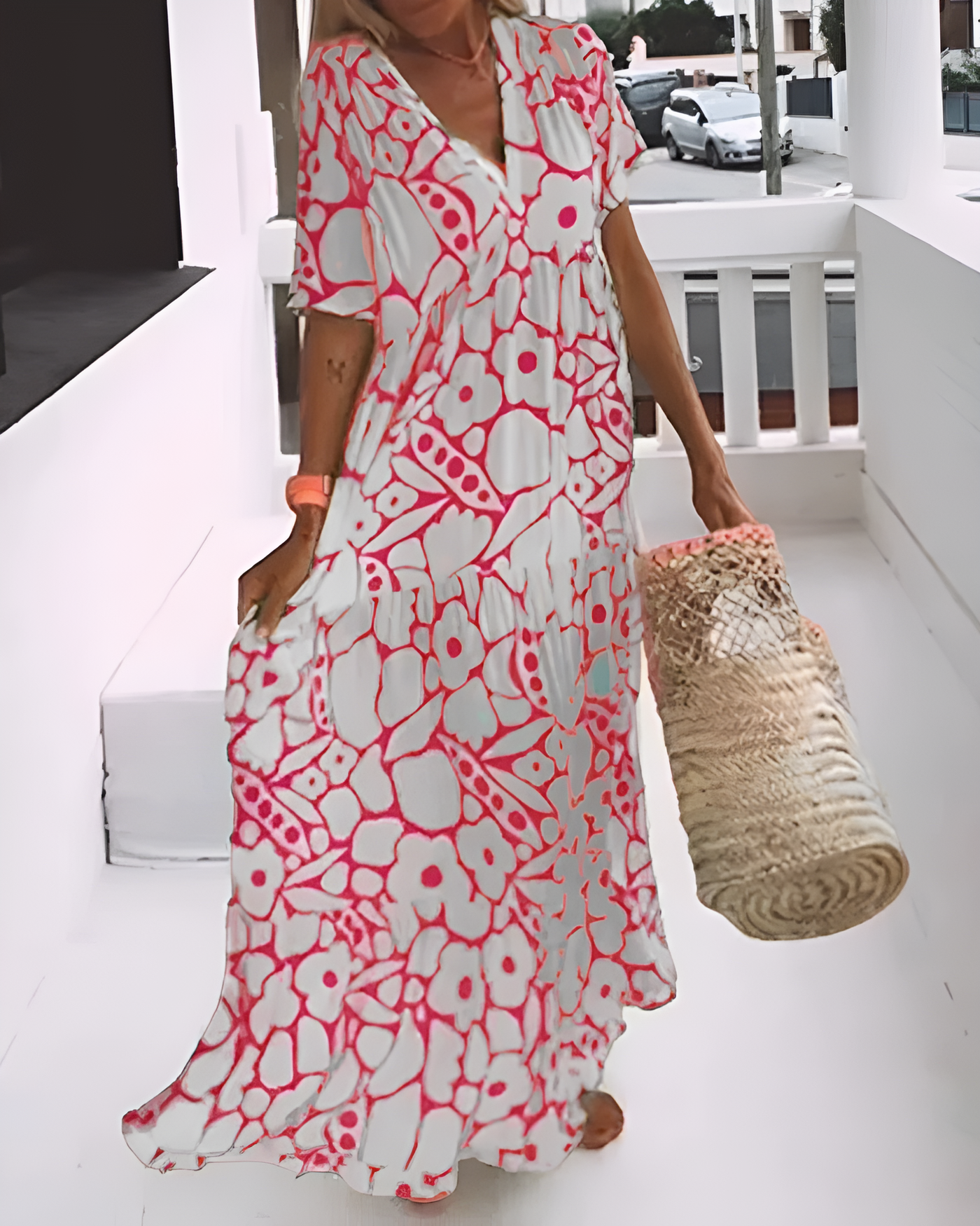 Hilde – Elegant Casual V-Neck Dress