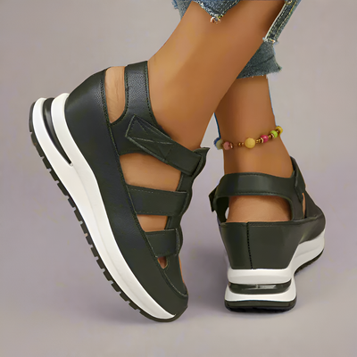 Johanna - Closed-Toe Orthopedic Sandals